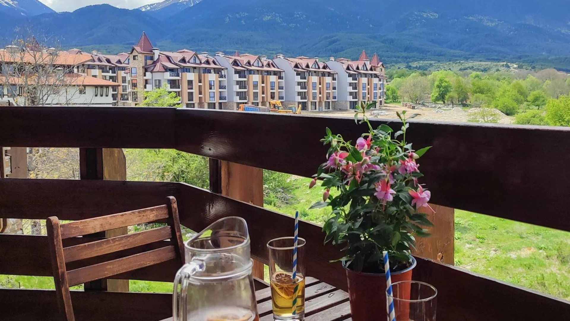 בנסקו Belvedere Holiday Club К505 Sunset View